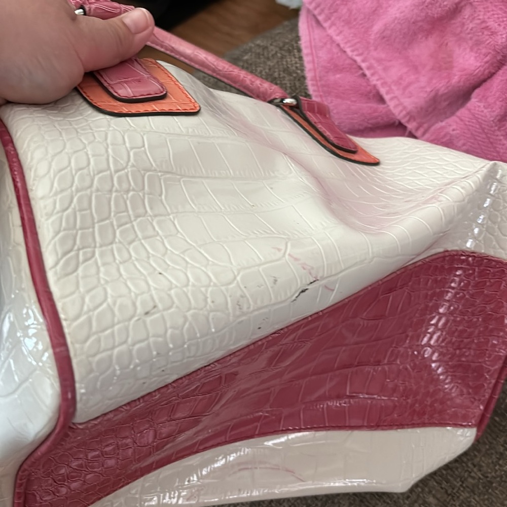Guess purse white/ pink - Picture 10 of 11